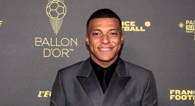 - kylian-mbappe-ballon-dor-2024-pourquoi-pas-la-fff-et-lui-meme-sy-preparent-deja