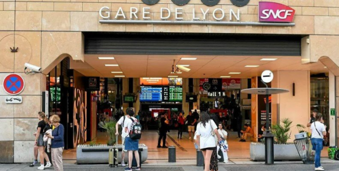 Paris : Attaque à l’arme blanche à la gare de Lyon