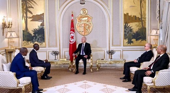 Saïed reçoit les lettres de créance de trois nouveaux ambassadeurs