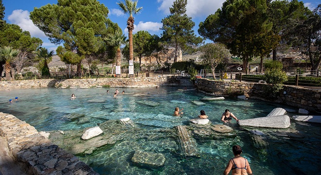 Hierapolis-Ancient-City-Ancient-Pool