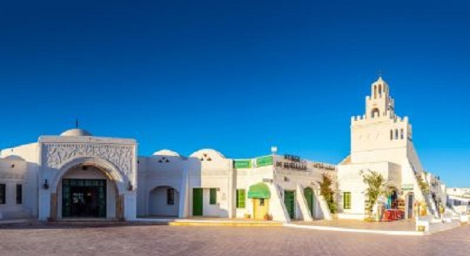 FILE PHOTO: China Securities Regulatory Commission in Beijing