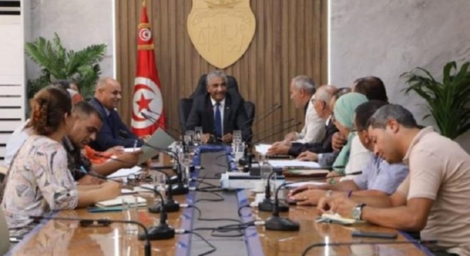 Séance de travail au MJS consacrée aux projets de la cité sportive de Sfax et d’extension du stade Taieb Mhiri