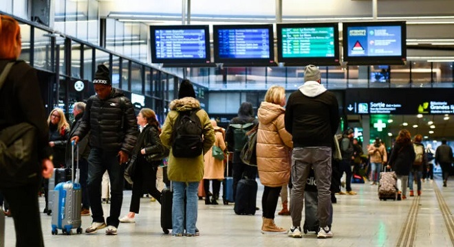 alerte-info-a-quelques-heures-de-louverture-des-jo-de-paris-la-sncf-victime-dune-attaque-que-se-passe-til-boite-de-reception