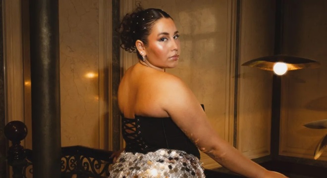 On oublie vite les caméras à la Star Academy, on est chez nous