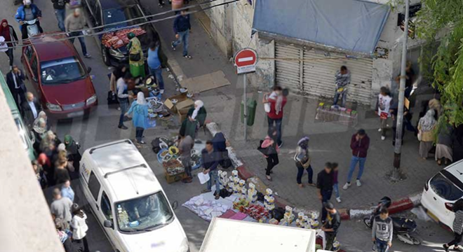 marchands ambulants de Tunis vers Moncef Bey