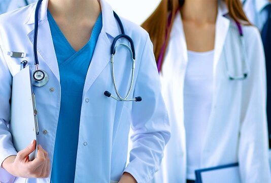 Réforme globale des systèmes éducatifs, de santé et sociaux