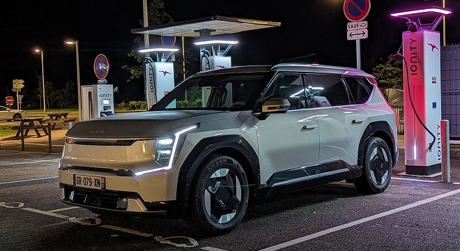 KIA défend l'objectif de 2035 pour mettre fin au thermique, et ce. contrairement aux marques européennes