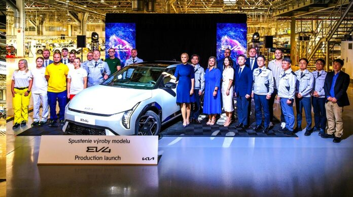 Kia lance la production de véhicules électriques en Europe avec EV4