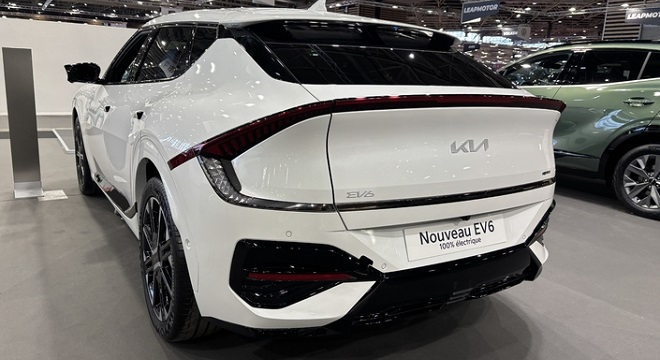 le-kia-ev6-soffre-un-restylage-et-une-grosse-batterie