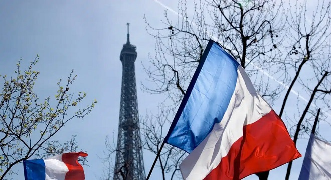 Une proposition de loi française pour les étrangers à l’expiration de leurs visas... Ils seront passibles d’une amende de 3 750 euros et d’une interdiction d'accès de 3 ans02