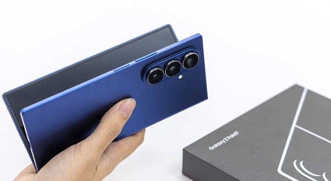 Samsung Façonne l’avenir et célèbre sept ans d’innovation avec le Galaxy pliable